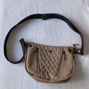 Lug Swivel RFID convertible crossbody